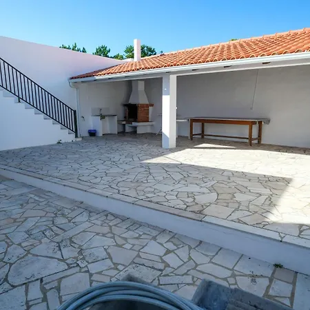 Seaing House * Falca